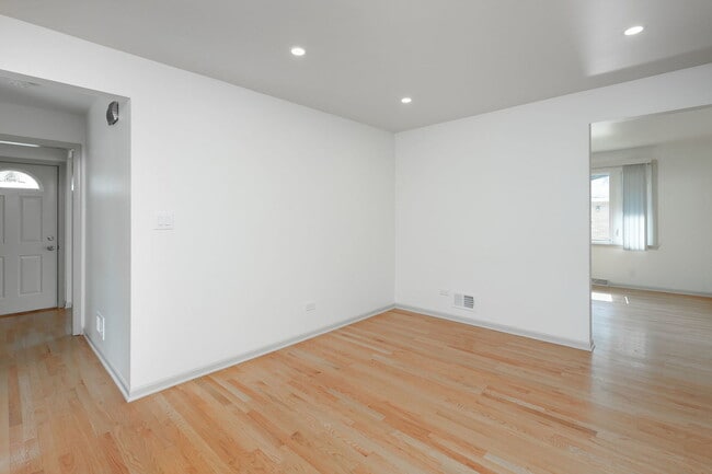 Photo - 1149 Jane Ave