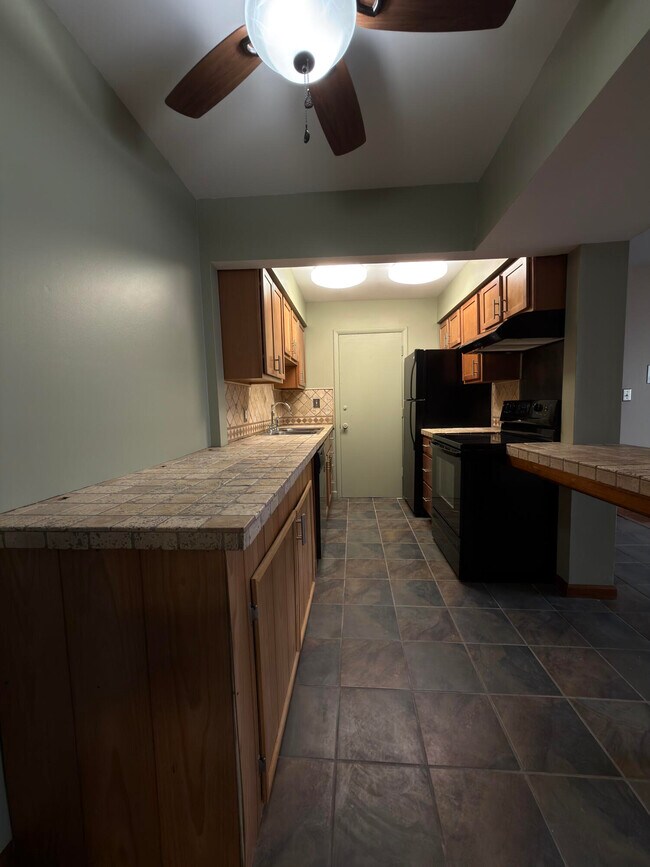 Photo - 3911 Fort St Unidad 114