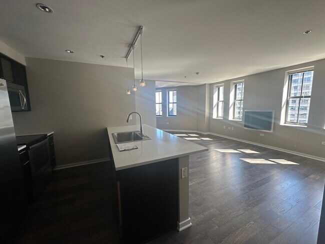 Photo - 175 N Franklin St Apartment