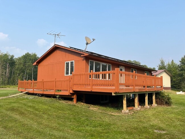 Building Photo - Beautiful 3 Bedroom Home in Alborn