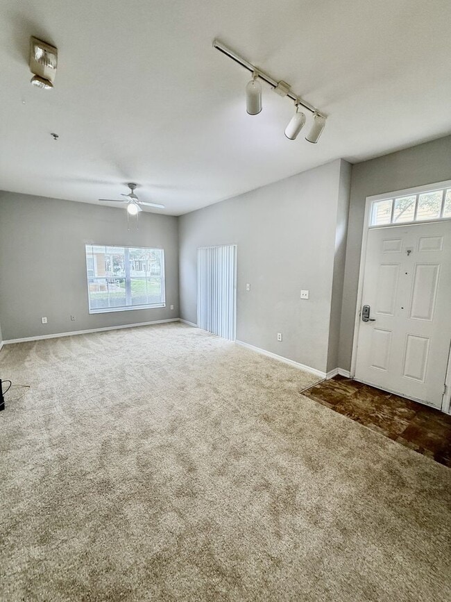 Photo - 2610 Lodi Cir