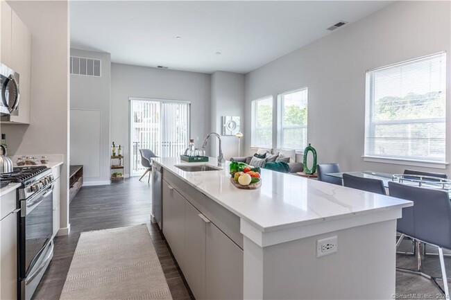 Photo - 300 Glover Ave Unit B420