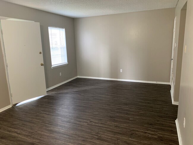 Photo - Henslee Heights Apartments