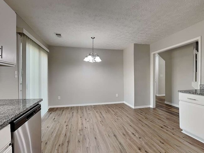 Photo - 1052 Autumn Crest Dr