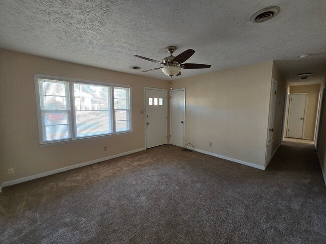 Photo - 6615 Keeler Dr