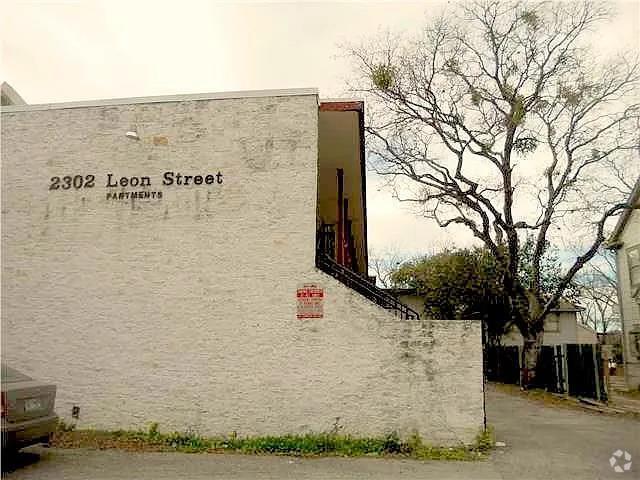 Building Photo - 2302 Leon St Unit 1 Rental
