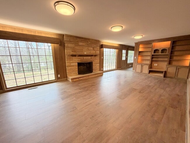 Photo - 2975 Hwy 119