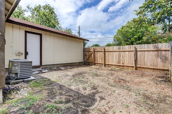Photo - 8112 West Gate Blvd