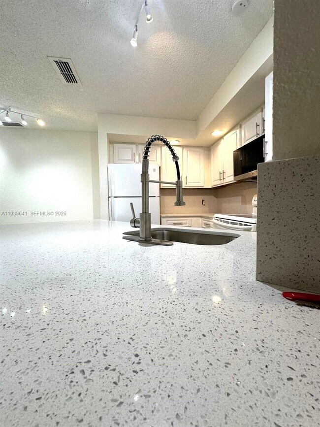 Photo - 3420 Pinewalk Dr N Unit 713