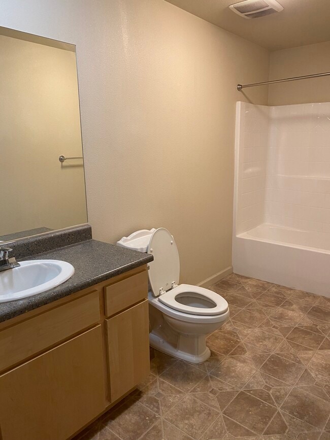 Photo - 1300 Market St Unit 205