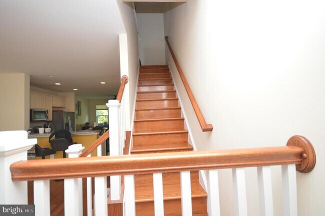 Photo - 1571 Renate Dr
