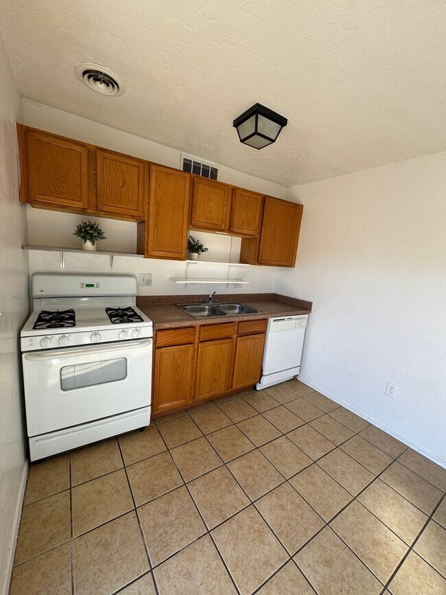 Photo - Charming 2 bedroom 1 bath