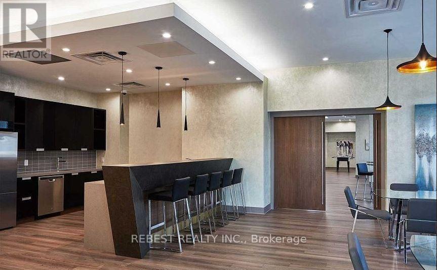 Photo - 5025 Four Springs Ave Unité 403