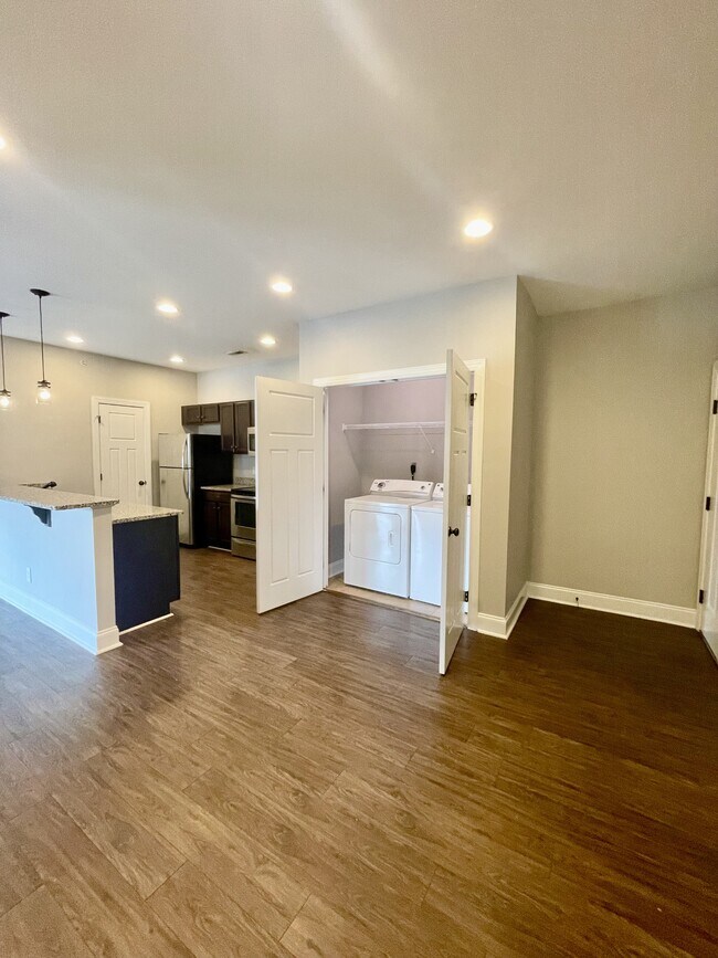 Photo - 100 Portico Street