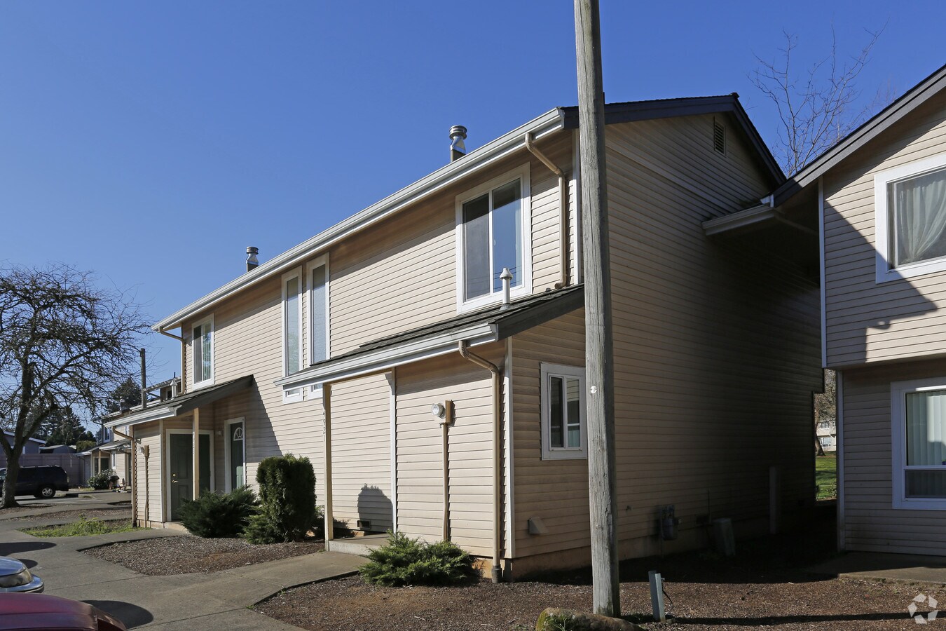 Meadowlark Village - Meadowlark Village Apartments