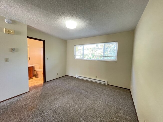 Photo - 530 Burnett Ave N Unit 12
