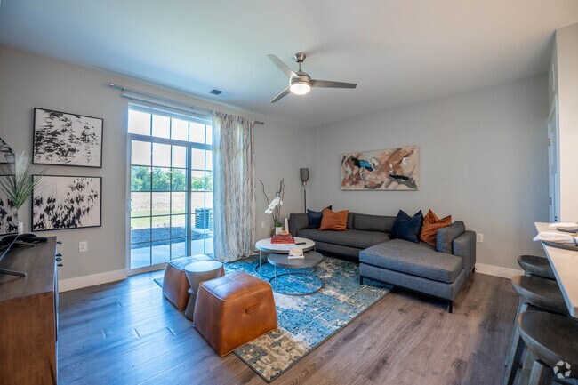 1BR, 1BA - 797SF - Living Room