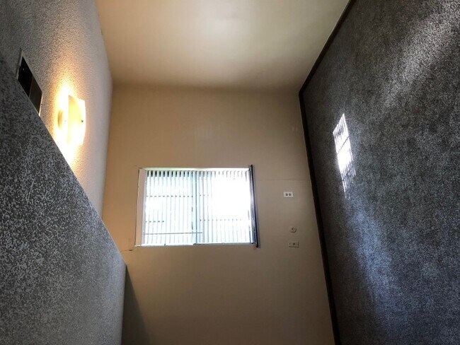 2709 NW 6th St Unidad A