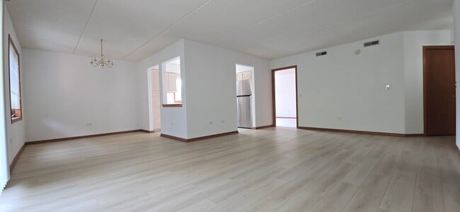 Photo - 6430 W Berteau Ave Unit 203