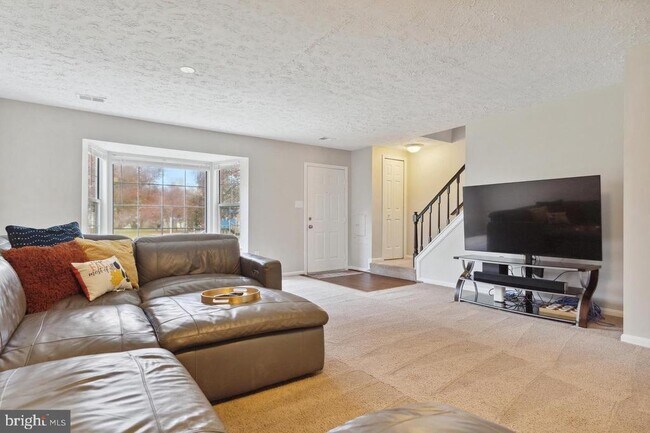 Photo - 6103 Red Squirrel Pl