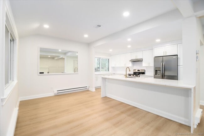 Photo - 929 Heritage Vlg Unidad B