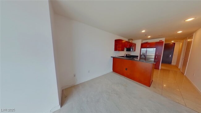 Building Photo - 4575 Dean Martin Dr Unit 804