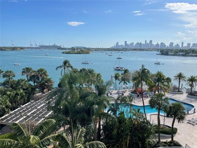 Building Photo - 2654 SW 25th Ter