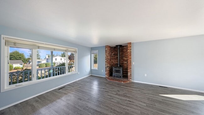 Photo - 2025 Baymont Dr