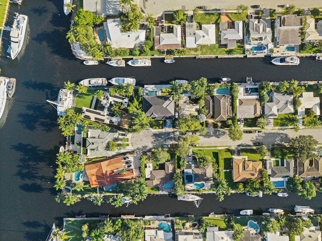 1317 Tangelo Isle