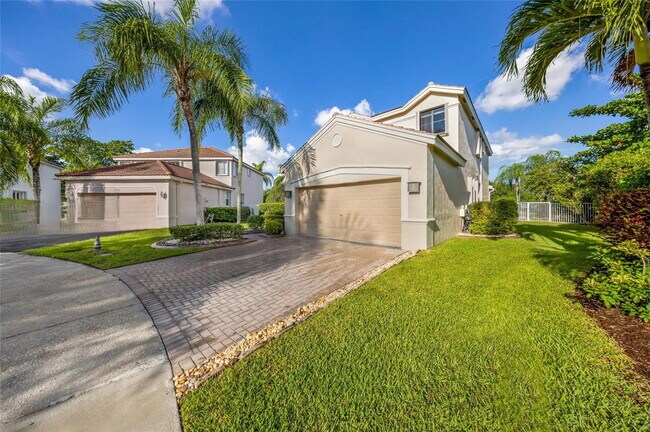1538 Tamarind Ct
