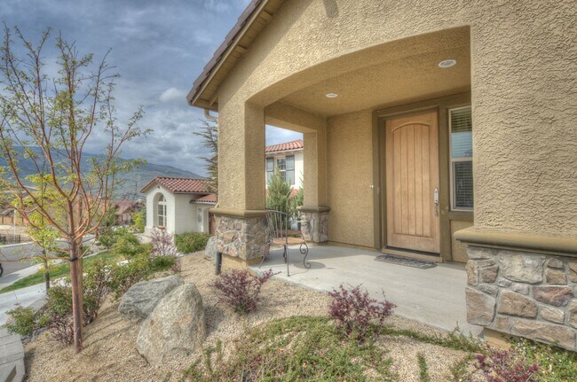 Photo - Beautiful former Meritage model home in the heart of Somersett. 4bed/3.5bath/3car 3764sf