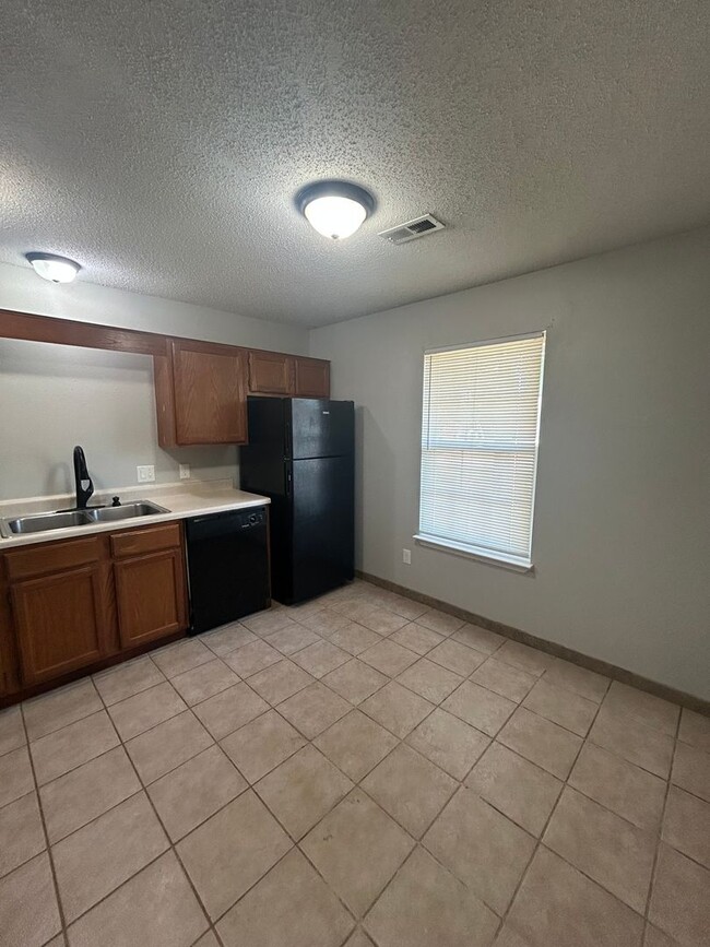 Photo - **UC**3501 SW Landau Ct Apt 1 & 2 Unit 3501 SW Landau Ct Apt 1