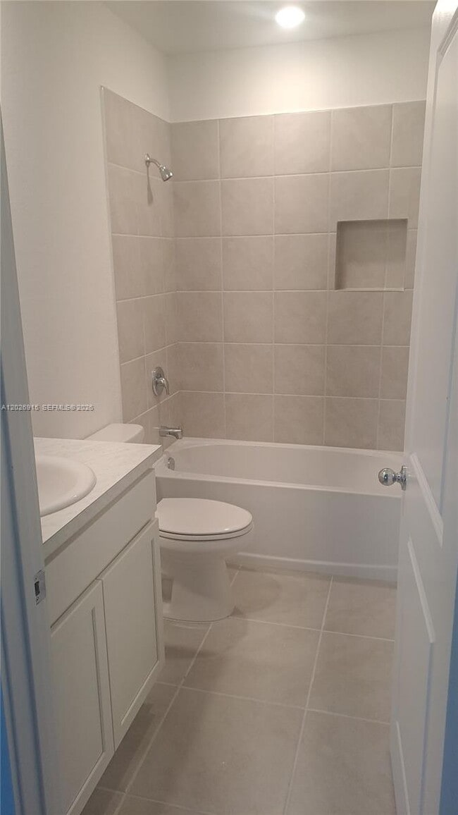 Photo - 408 NE 1st St