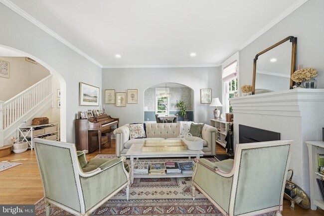 Photo - 3357 Stuyvesant Pl NW