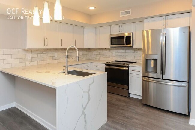 Photo - Two Bedroom Fairmount Apartment Unit 06