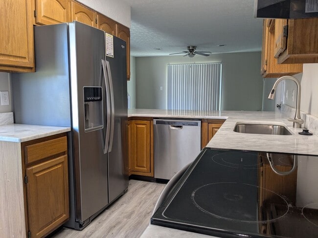 Photo - Move in Special! 1/2 off Security Deposit** Unit 15