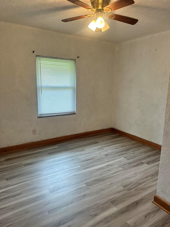 Photo - 25 Julie Kate St