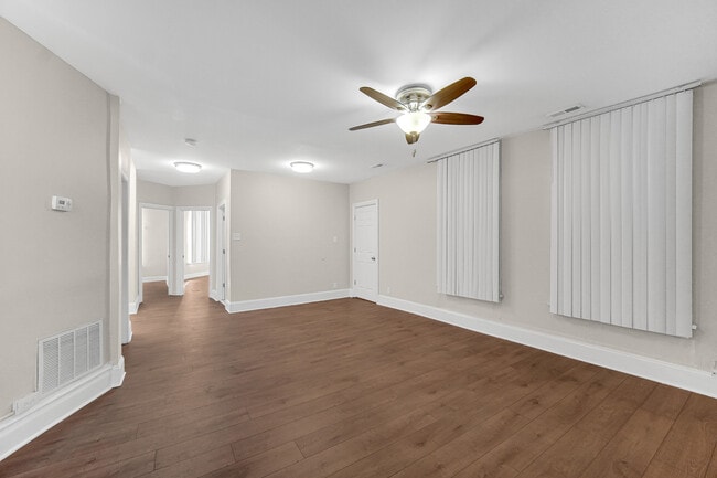 Photo - 6424 S Ingleside Ave