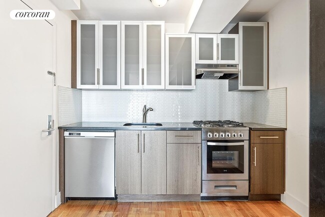 Building Photo - 2066 5th Ave Rental
