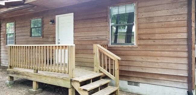 Building Photo - 301 Autumn Ave Unit Apt. B