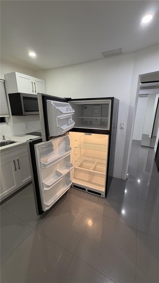 Photo - 1212 E River Dr Unit 2