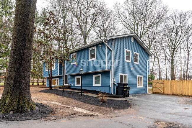 9 E Stemmer Ln