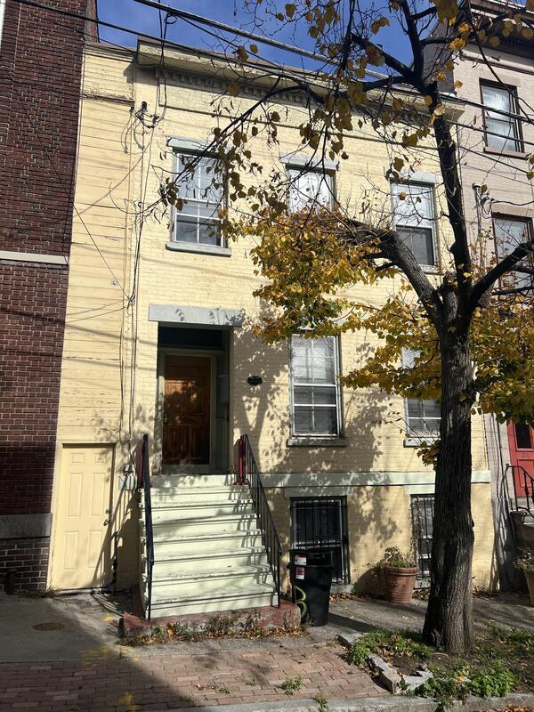 Photo - 33 Elm St Rental