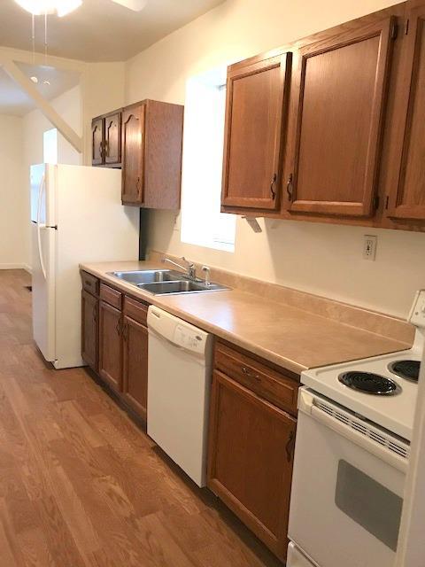 Photo - 120 W 7th St