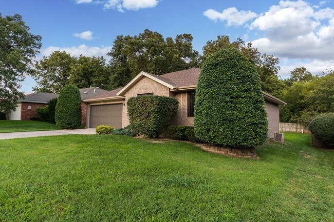 Photo - All brick home in Glendale schools!