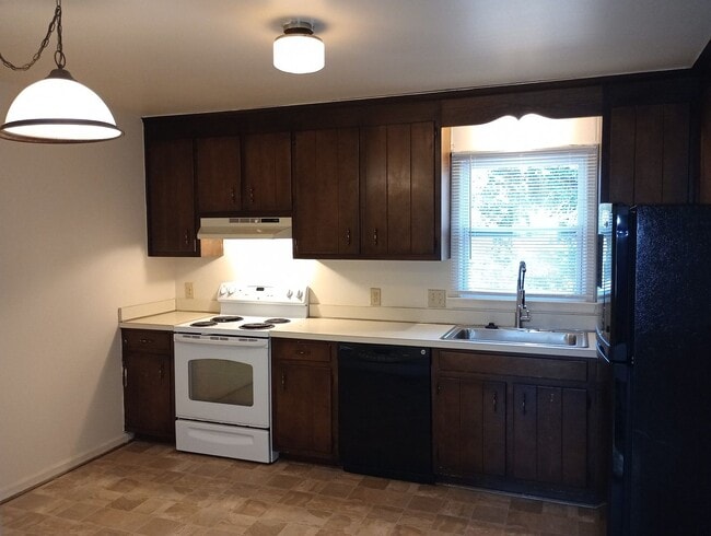 Photo - 2 Bedroom, 2 Full Bath Single Family Home ...