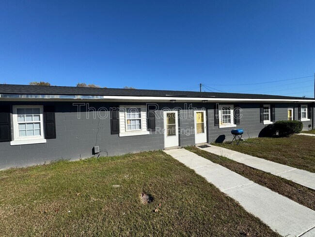 Building Photo - 2501 St Andrew St Unit 33