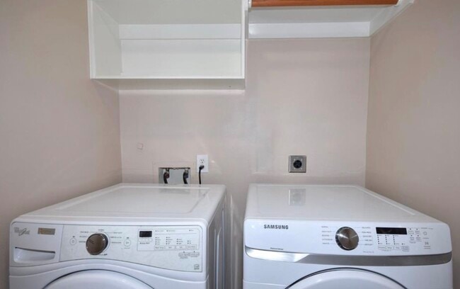 Photo - 25274 Finchgrove Ln