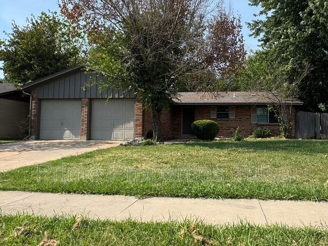 Building Photo - 10853 E 33rd Pl Rental