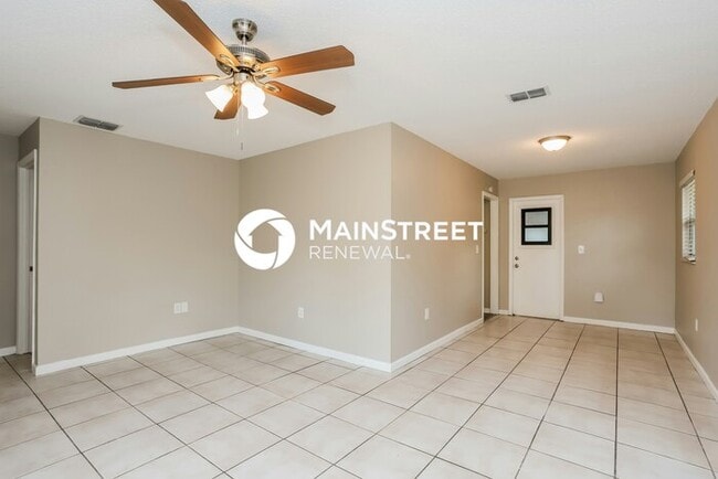 Photo - 3 Bedroom Pet-Friendly Home in Bradenton, ...